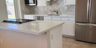 Spacious 4bdm 2Ba Tempe Home with New Kitchen and a Pool! Gallery 1