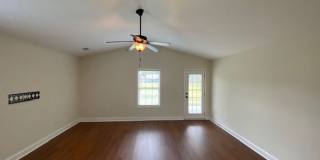 3 Bedroom 2 Bath home in LEXINGTON. Gallery 8