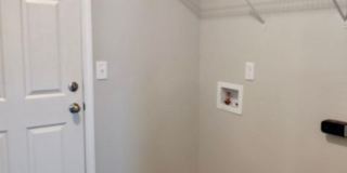 Excellent 3 Bedroom 2 Bath House for Rent. Best Part of Town near Everything! Gallery 15