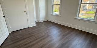 2-Bedroom Home with Fenced Yard – Minutes from Downtown Pittsburgh Gallery 14