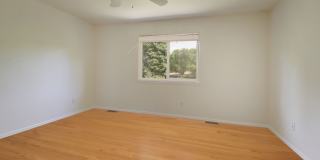 Westside Gem with Mountain Views, Hardwood Floors & AC! Gallery 18