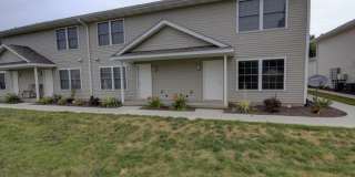 Gorgeous 3 Bedroom Townhome Gallery 2