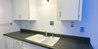 Quaint & Cozy Duplex!! Gallery 7