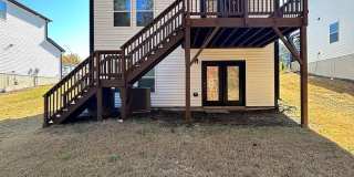 Room in 4 Bedroom Home at Collaboration Way Gallery 10