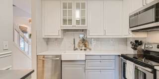 Corner Unit 2 BDR / 2.5 BA Townhome Gallery 14