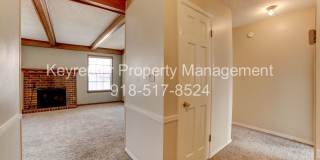 Beautiful 2bed/2bath Duplex!! Gallery 6