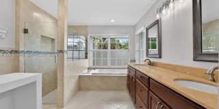 8224 SW 178th Ter Gallery 25