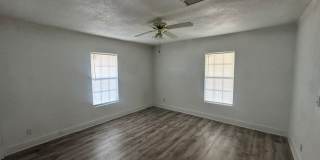 1322 N Lincoln Ave Gallery 11