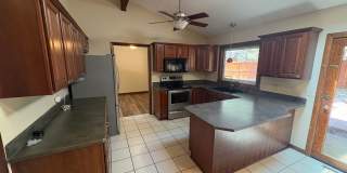 Spacious Pet-Friendly West End Home Near the Rims! Gallery 8
