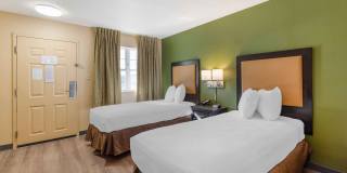 St. Louis - Westport - East Lackland Rd. Gallery 18