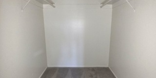 KENT AVE Gallery 7