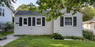 2 Bedroom Benson Charmer!! Gallery 1