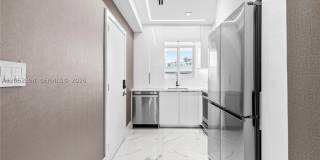 10190 Collins Ave Gallery 11