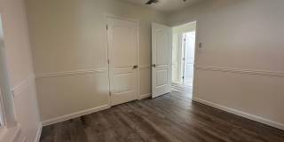 AVAILABLE: Updated 4 BR / 2 BA in Prime South Austin Location Gallery 27