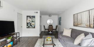 Vintage at 18th Street Gallery 34