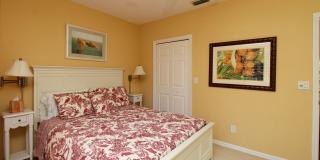 ** THE VINEYARDS SEASONAL ** 2 BED PLUS A DEN\2 BATH 2ND FLOOR COACH HOME READY FOR YOU ** VACATION READY HOME ** Gallery 19