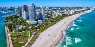 428 Collins Ave Gallery 28