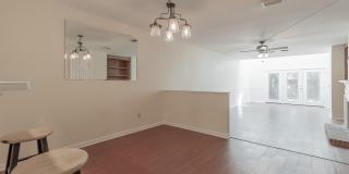 3216 OAK Street Gallery 15