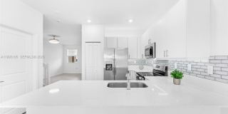 2425 SE 28TH DR Gallery 4