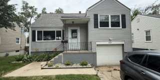 3 Bedroom in Midtown! Gallery 1