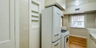 Don Martin Historic Apartments! Gallery 21