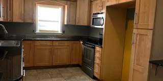 Cute 2 bedroom home with a loft and detached one car garage Gallery 4