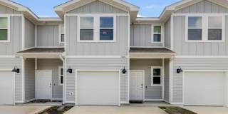 1004 McLaren Circle Gallery 1