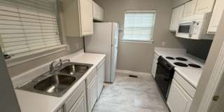 Charming 2BR Townhome in Tallahassee Gallery 1