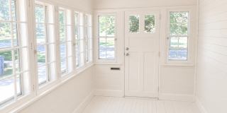 Lower 2 Bedroom Duplex Great Location! Gallery 4