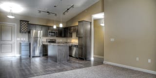 Lincoln Summit Falls Apartments & Townhomes Gallery 18