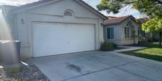 Available Now!! 3-Bedroom, 2-Bathroom Home for Rent – Move-In Ready! Close to Parks – Spacious Living Gallery 1