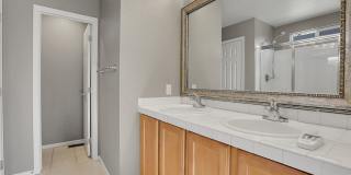 Central Park HOUSE for rent! 2 BLOCKS TO STANLEY MARKETPLACE Gallery 24