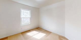 Fantastic - 3 bed 2 bath with Solar Panels Gallery 8