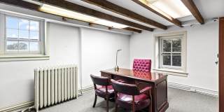 152 N MAIN Street Gallery 29