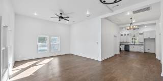 3222 Travis Street Gallery 1