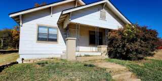 916 Arlington Street Gallery 1