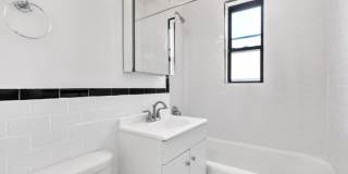 241 E 11th St Gallery 4