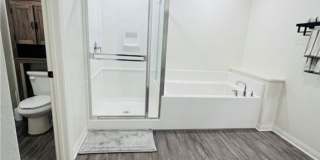 3 Bdrm, 2.5 Ba Townhouse w/2 Car Attached Garage Available For Rent Gallery 4