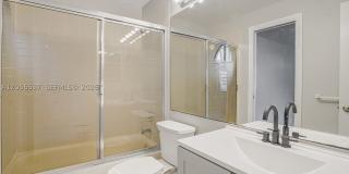 401 SW 158th Ter Gallery 15