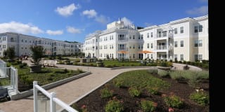 The Shipyard at Port Jefferson Harbor Apartments The Shipyard at Port Jefferson Harbor Apartments Gallery 19