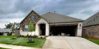 412 Smithsonian Lane Gallery 1