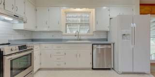 Stunning 4BE/2.5BA home  at corner lot single story home! Gallery 9