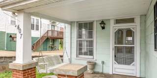 Cozy 2 Bedroom Downtown Home Available! Gallery 3