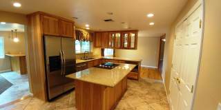 Gorgeous Home with Granite Counters and Custom Built-ins! Gallery 5