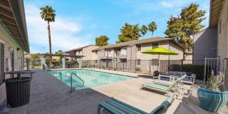 2900 Lux Apartment Homes Gallery 16