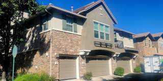 Beautiful townhouse in South Reno Gallery 1