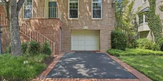8904 BARROWGATE Court Gallery 1