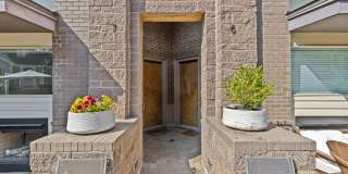 Nestled in the heart of Charlotte’s iconic Myers Park, this sophisticated 10-unit gated condo on Queens Road offers modern elegance & urban convenience Gallery 11
