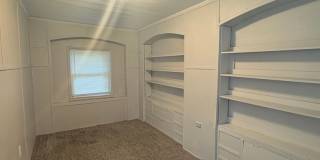 RENT SPECIAL- Free 65" TV At Move In- Spacious 3 Bed, 2 Bath Home in Prime Kansas City Location Near Plaza & Brookside RENT SPECIAL- Free 65" TV At Move In- Spacious 3 Bed, 2 Bath Home in Prime Kansas City Location Near Plaza & Brookside Gallery 4