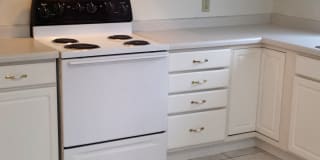 Como Lakes Apartments Gallery 8